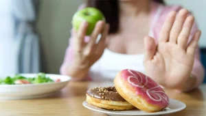 تاثیرات مصرف قند بر پوست و توصیه‌های پیشگیرانه
